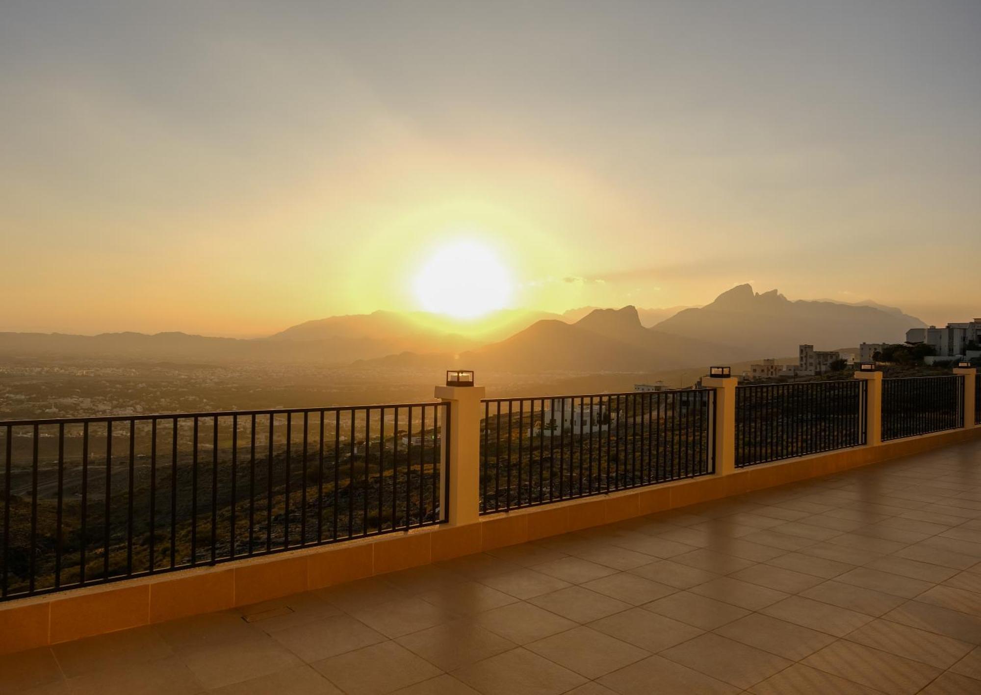 Hotel Sunset Sky Misfāh Esterno foto